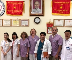 Des soins d’ostéopathie à l’hôpital  public  de Da  Nang au Vietnam